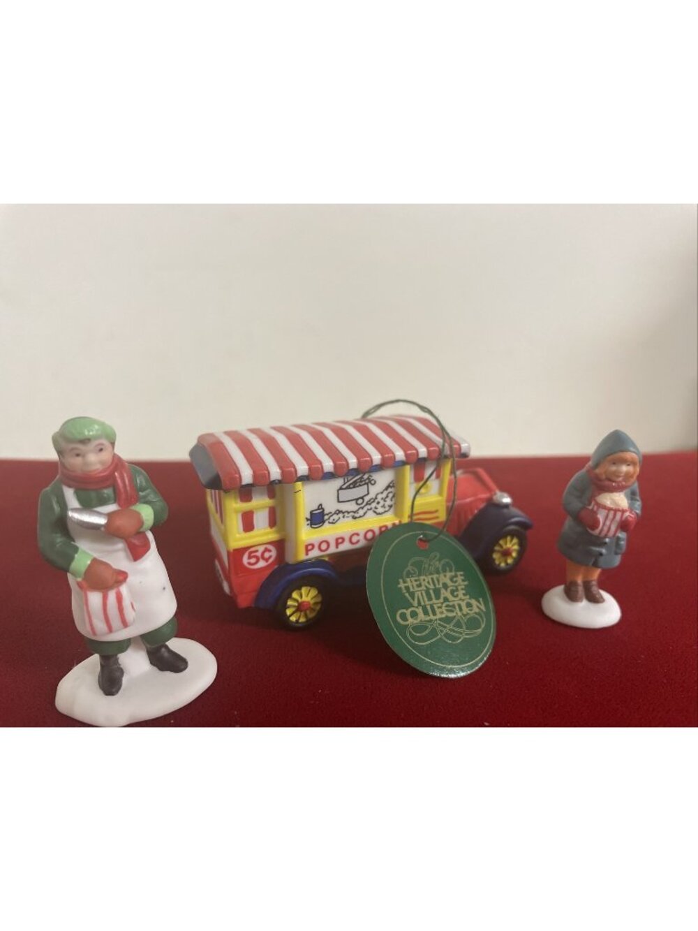 Department 56 Heritage Village Collection Popcorn Vendor Village Figurine Set